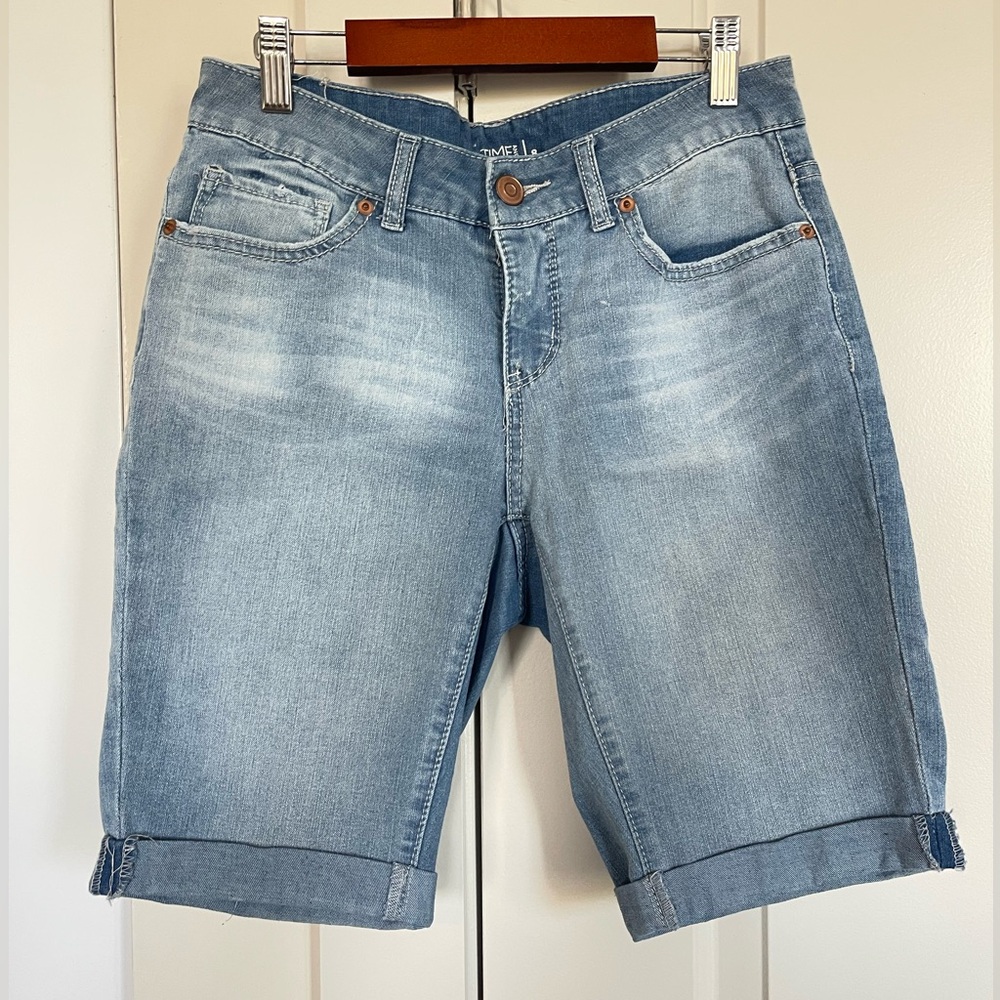 Time and Tru | Double Rolled Cuff Denim Bermuda Shorts | Women’s Size 8